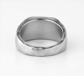 jewellery photography ready for 360° rotation